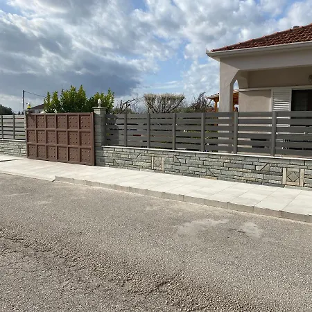 Castellano Vasiliki *
